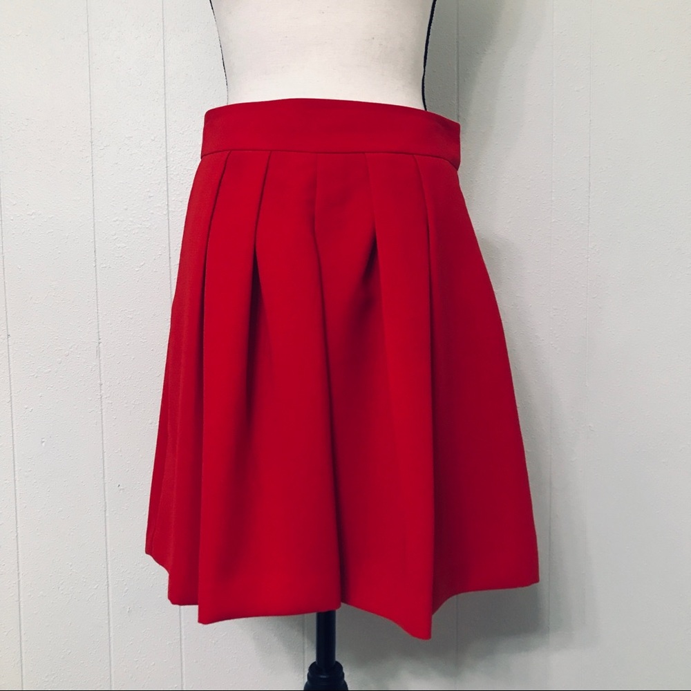 Pleated skirt